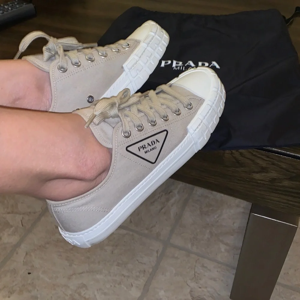 Prada Low Top Beige Sneakers Size 39.5 - Picture 14 of 17